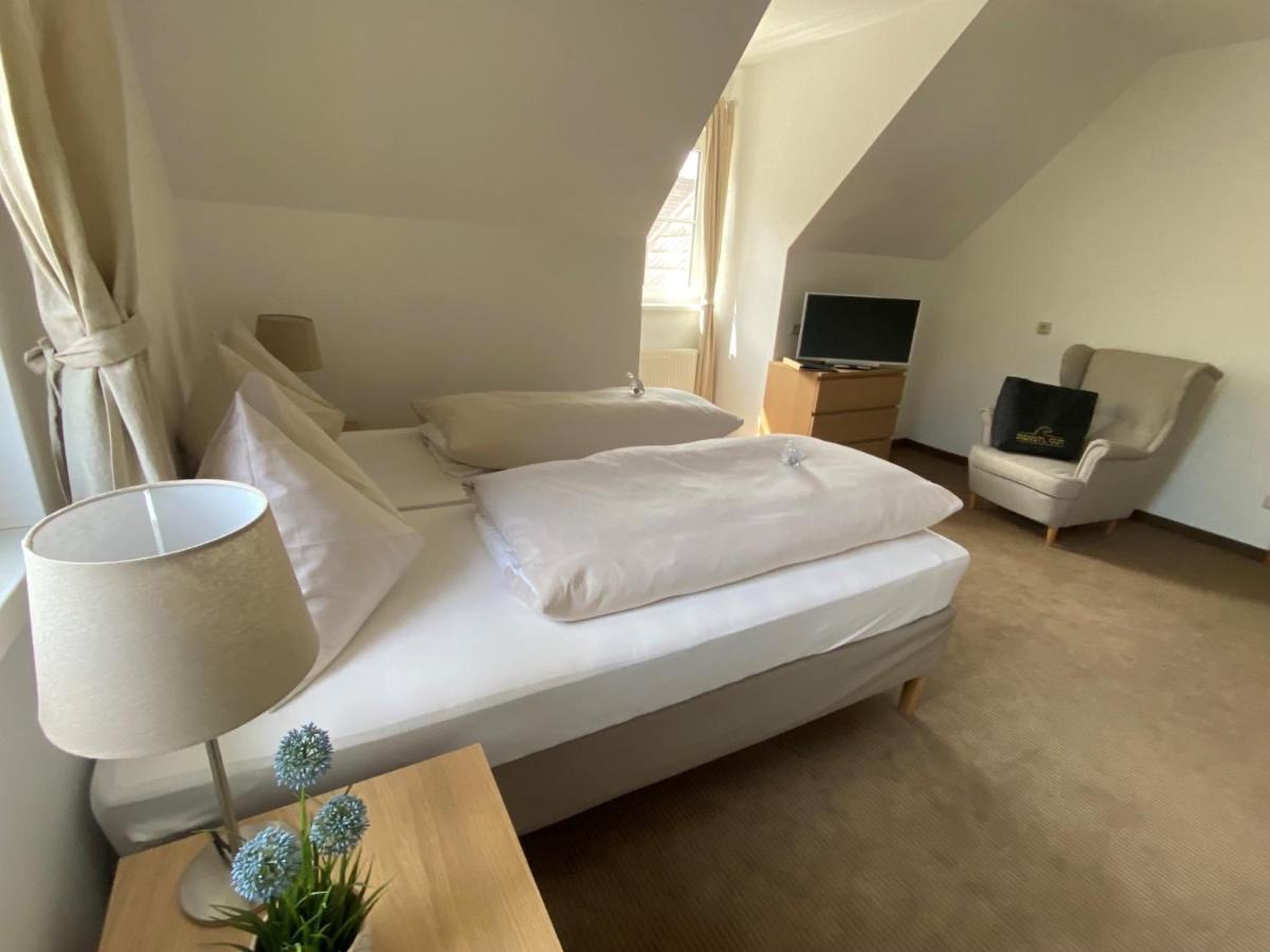 Hotel Dienstl Gut Launsdorf Eksteriør billede