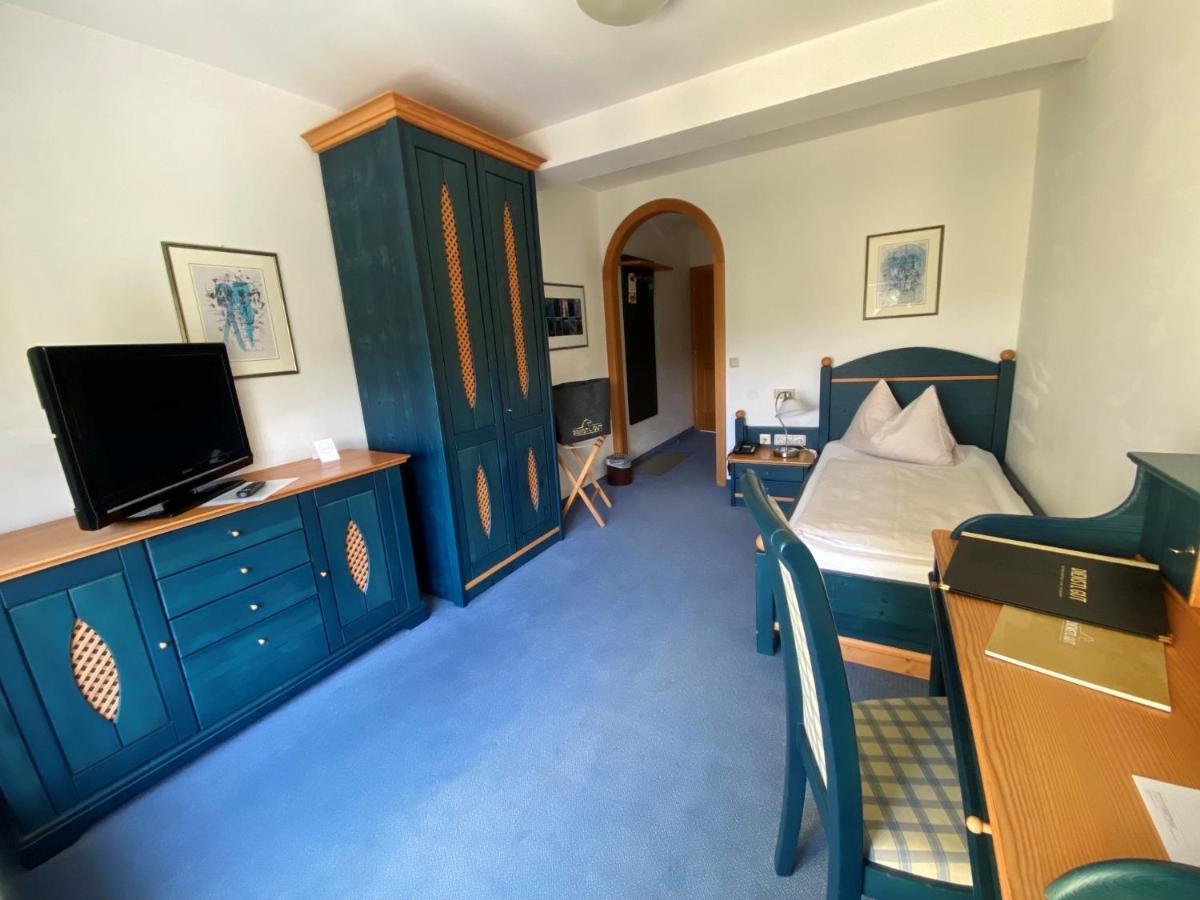 Hotel Dienstl Gut Launsdorf Eksteriør billede